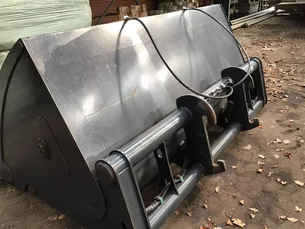 Other intet tech høj tip skovl Excavator €6,678