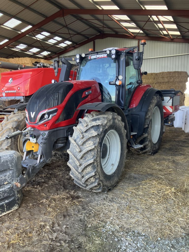 Valtra T 175 Tractor €120,000