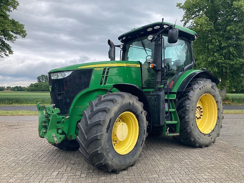 E-FARM: John Deere 7230 R - Tractor - id QSFWVDT - €59,900 - Year of construction: 2013 - Engine hours: 5,900,Engine power (HP): 230,Germany