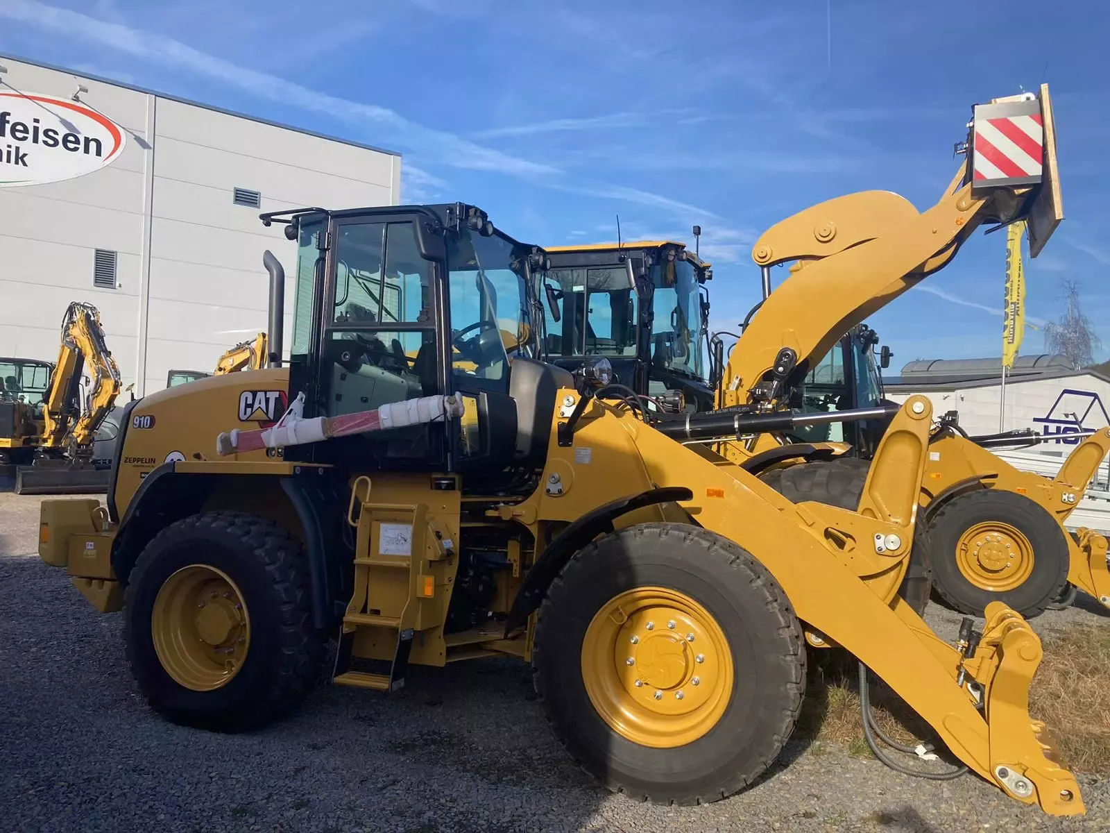 E-FARM: Caterpillar 910 - Radlader - id CUYYUPT - Baujahr: 2023 - Deutschland