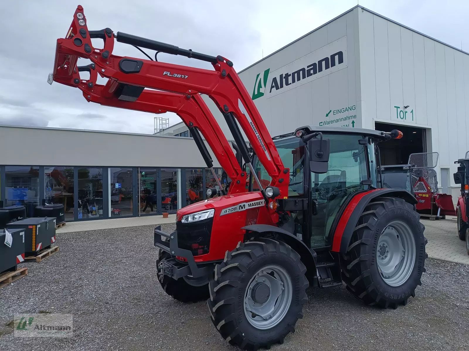 E-FARM: Massey Ferguson 4708M - Tractor - id J973GDQ - €51,500 - Year of construction: 2025 - Engine power (HP): 82,Austria