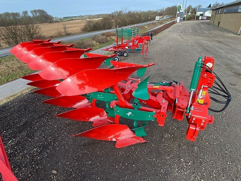 Kverneland 3300 s variomat Plough €66,670