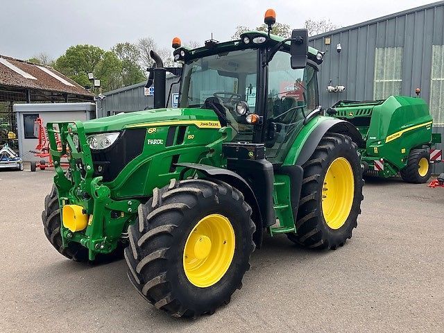 E-FARM: John Deere 6R 150 - Trattore - id DY9ANTV - 129.137 € - Anno di costruzione: 2023 - Ore: 1.398,Potenza del motore: 150,Regno Unito