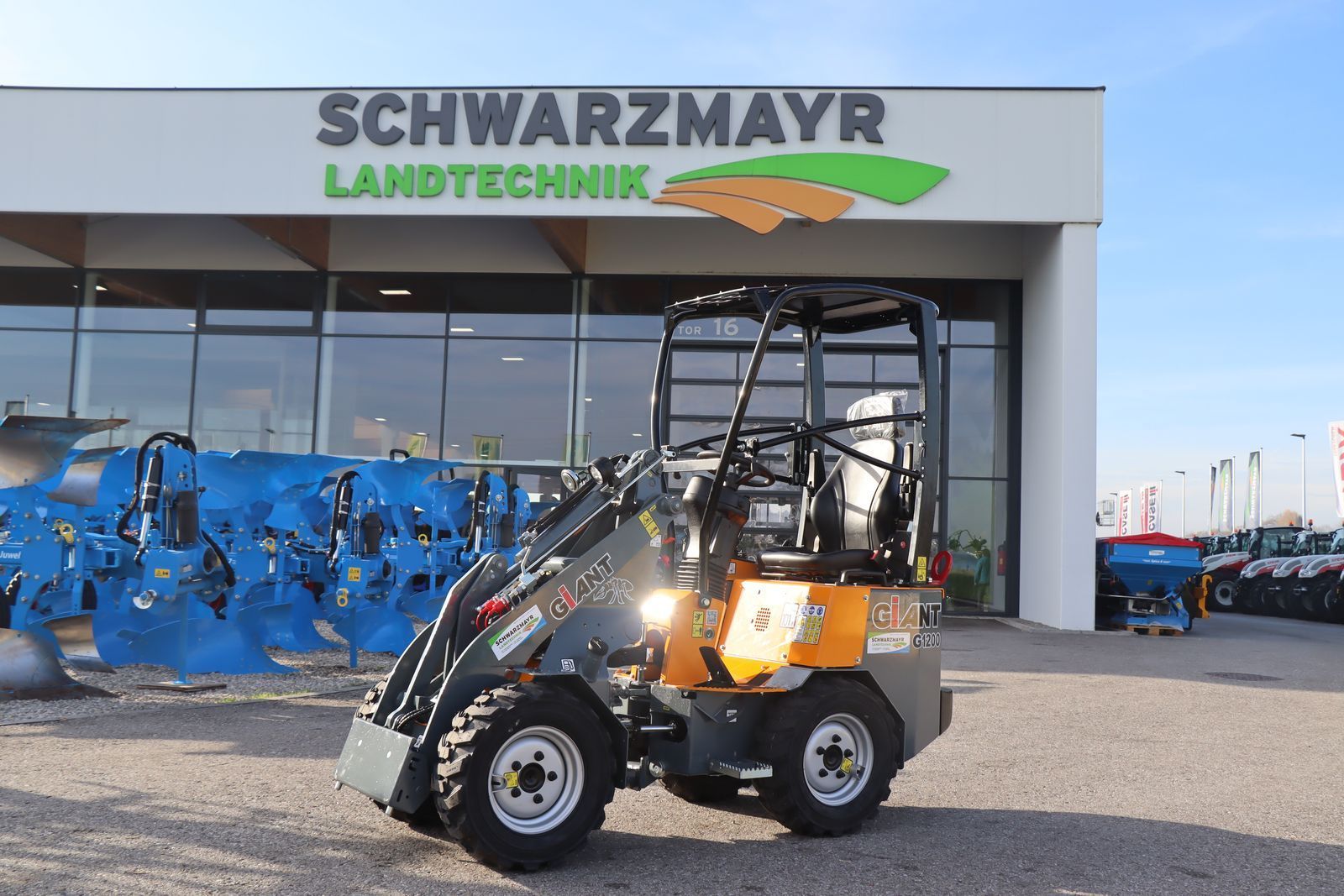 E-FARM: Giant g1200 - Ładowarka kołowa - id UHAREAD - 26 477 € - Rok produkcji: 2022 - Motogodziny: 55,Moc silnika: 25,Austria