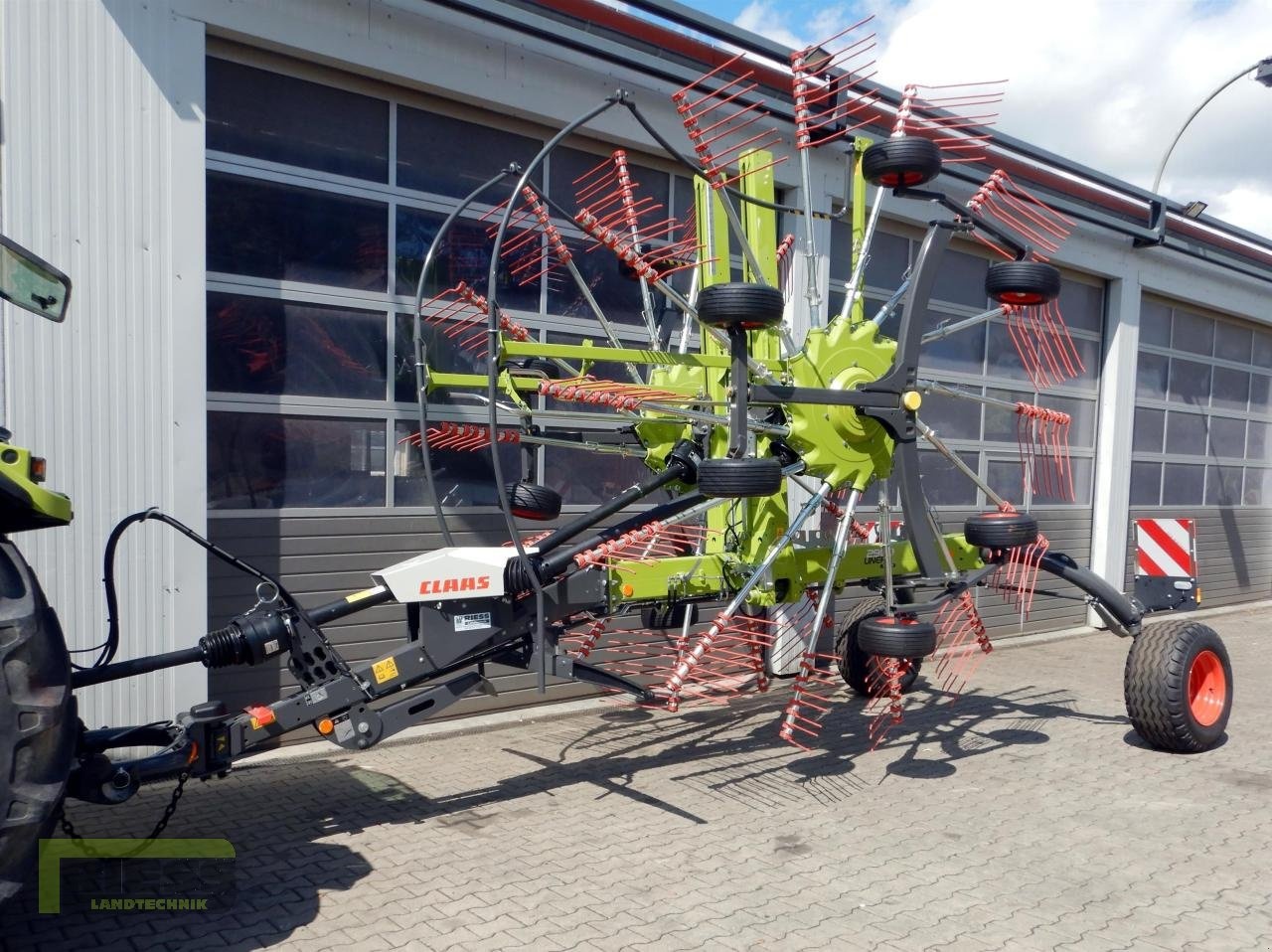 Claas Liner 2900 windrower €35,900