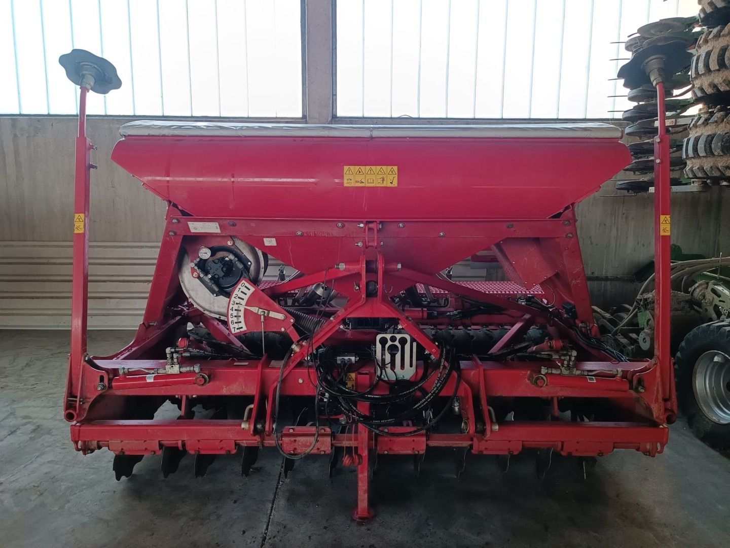 E-FARM: HORSCH Express 3 TD - Semoir direct - id LINEME2 - 32 900 € - Année: 2016 - Autriche