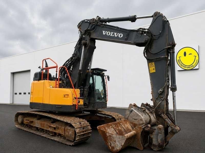 VOLVO ecr235el gps Crawler excavator €106,900