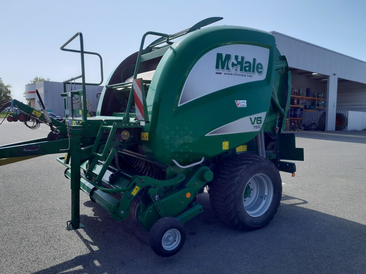 E-FARM: McHale v6 750 mk4 - Presse à balles - id FYAEGGA - 33 000 € - Année: 2021 - Balles produites: 14 400,France