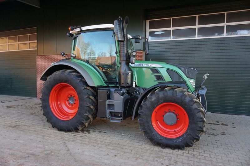 Fendt 516 Vario - Tractor - id UBSCUHE - €92,920 - Year of construction:  2016 - Engine power (HP): 171