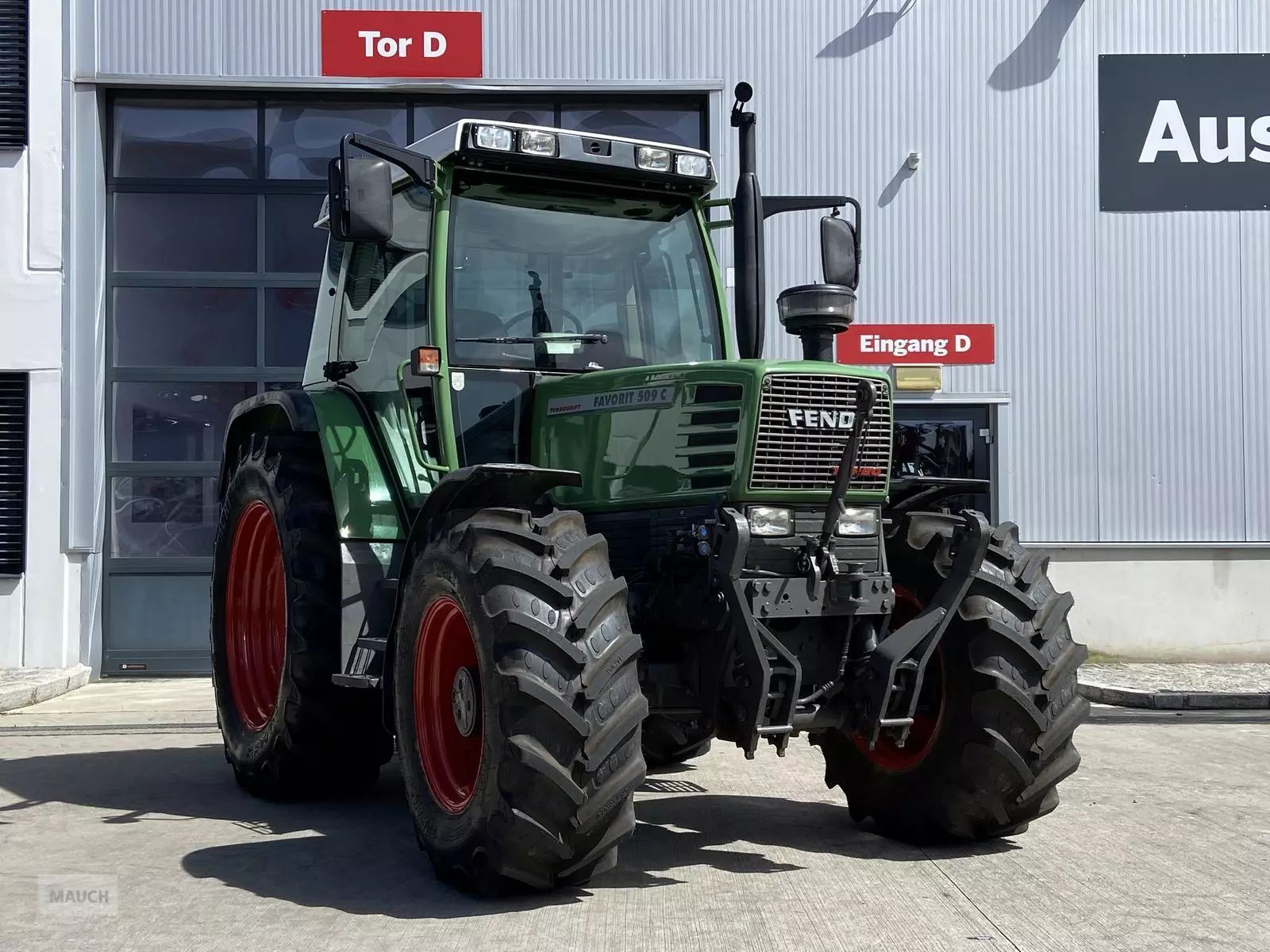 E-FARM: Fendt favorit 509 c - Traktor - id AJKDYB6 - 43.274 € - Baujahr: 1995 - Abgelesene Motorstunden: 9.400,Motorleistung (PS): 95,Österreich