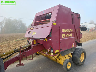 E-FARM: New Holland 644 - Balirka - id MNQ5V7R - 3.700 € - Leto izgradnje: 2000 - Avstrija