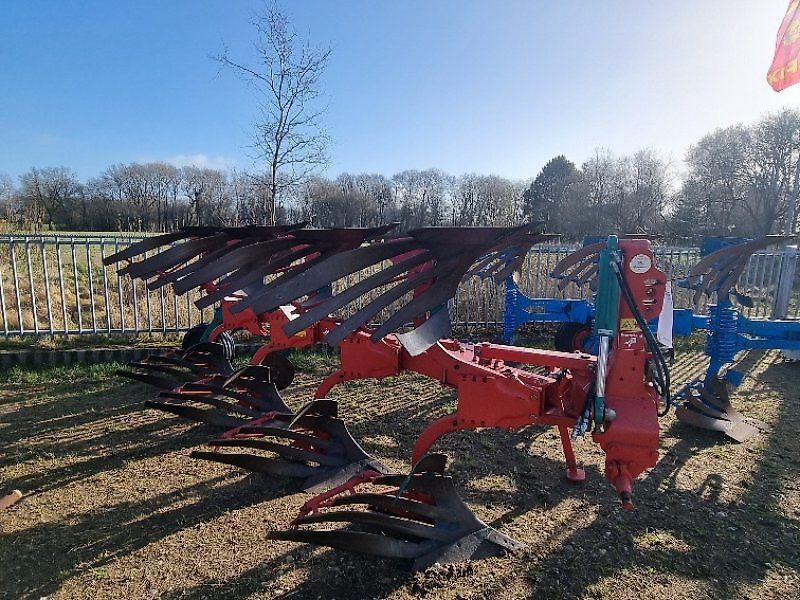 Kverneland 150 b Charrue 11 500 €
