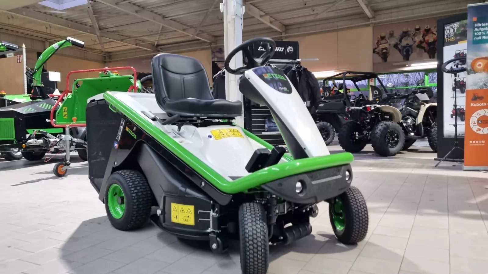 E-FARM: Etesia HYDRO 80 MKHP5 - Lawn mower - id B5MNBZS - €6,450 - Year of construction: 2025 - Germany