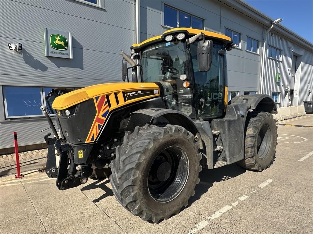 JCB Fastrac 4220 Tractor