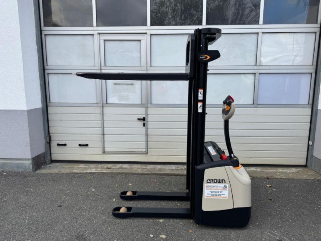 Crown wf 3000 1.2 2600 Gabelstapler