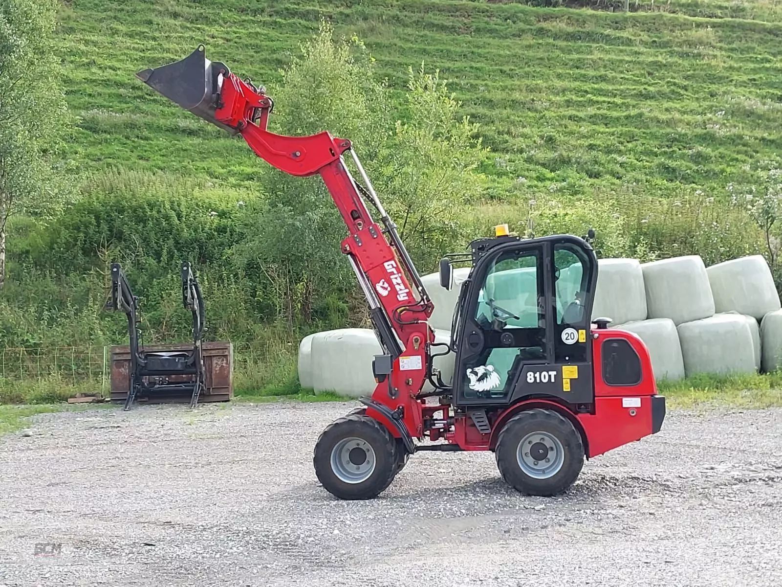 E-FARM: grizzly grizzli 810t - Radlader - id ZAEEYYD - 19.027 € - Baujahr: 2023 - Abgelesene Motorstunden: 685,Motorleistung (PS): 25,Österreich