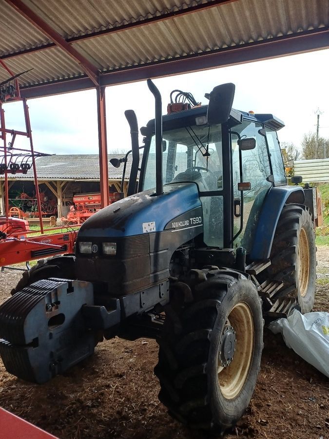 E-FARM: New Holland TS90 - Traktor - id YV2M8TK - Baujahr: 2002 - Abgelesene Motorstunden: 9.650,Motorleistung (PS): 90,Frankreich