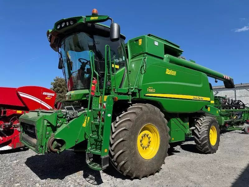 E-FARM: John Deere T 660 - Combine harvester - id H8SWV7G - €150,000 - Year of construction: 2014 - Engine hours: 2,350,France