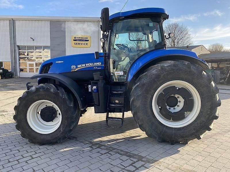 E-FARM: New Holland T7.220 - Tractor - id JQ4RCMX - 59.900 EUR - Anul: 2015 - Citeste ore: 6.782,Muterea motorului: 224,Germania