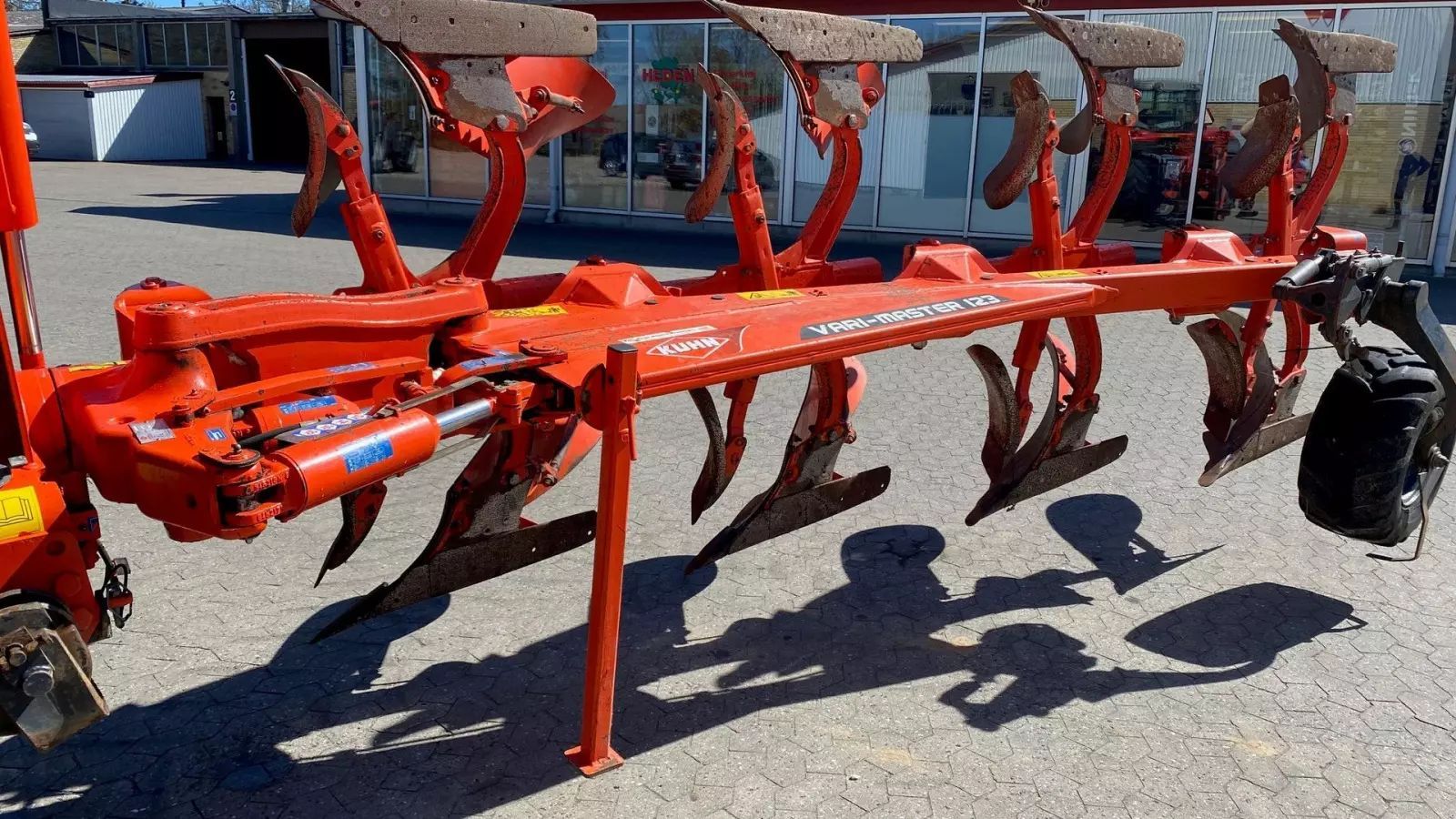Kuhn 4f varimaster 123nsh Pług 12 586 €