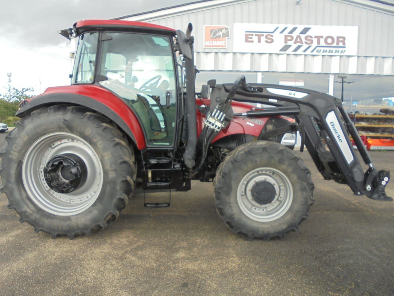 E-FARM: Case IH Farmall 105 Pro - Tracteur - id ZKX3FX4 - 39 800 € - Année: 2014 - Lecture du nombre d'heure: 4 740,Puissance du moteur (chevaux): 105,France