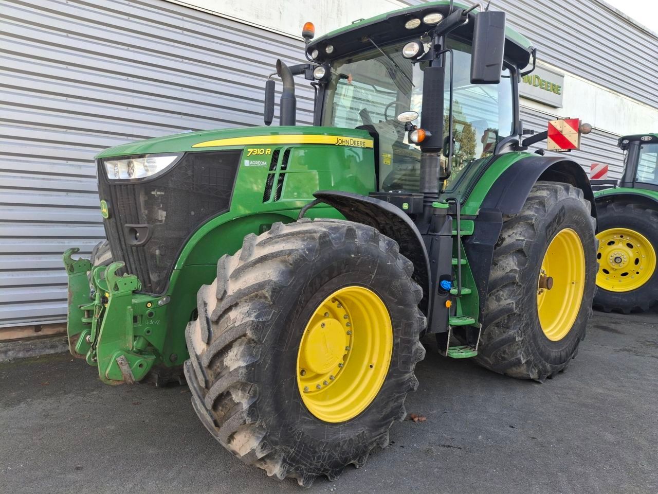 E-FARM: John Deere 7310R - Traktor - id 4RWLKJV - 120.000 € - Baujahr: 2020 - Abgelesene Motorstunden: 4.850,Motorleistung (PS): 310,Frankreich