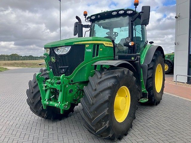 E-FARM: John Deere 6R 195 - Traktorius - id IRRKEYR - 161 760 € - Gamybos metai: 2024 - Variklio darbo valandos: 895,Variklio galia (AG): 195,Jungtinė Karalystė