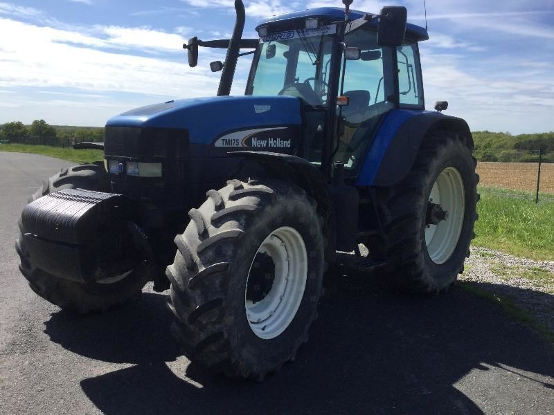 E-FARM: New Holland TM175 - Tractor - id EJ5LQVV - Año: 2004 - Horas: 6905,Potencia del motor: 175,Francia