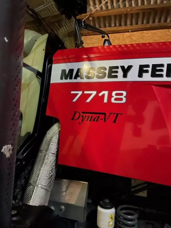 Massey Ferguson 7718S Τρακτέρ 84.416 €