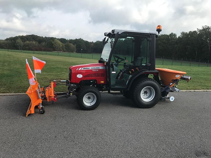 Massey Ferguson MF 1525 Tractor €29,500