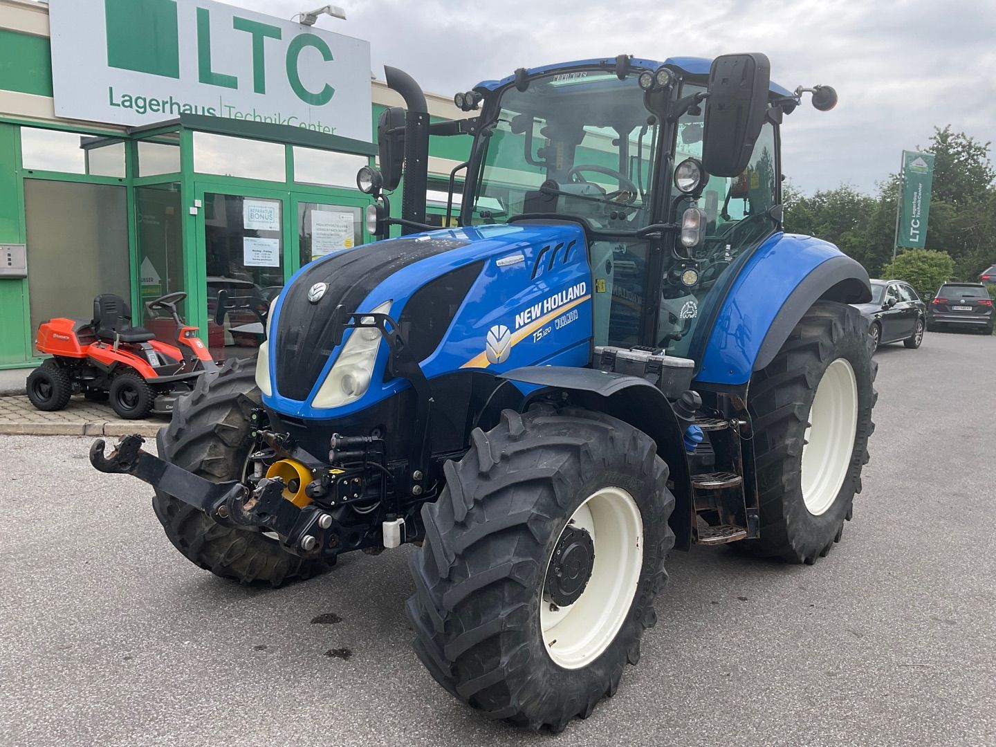 E-FARM: New Holland T5.120 EC - Traktor - id PJ6WC8U - 54 917 € - Rok produkcji: 2018 - Motogodziny: 1,Moc silnika: 117,Austria