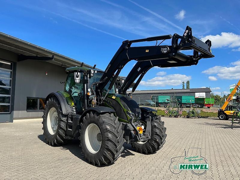 E-FARM: Valtra N175 Active - Tractor - id DPSRXEG - €136,000 - Year of construction: 2023 - Engine hours: 1,Engine power (HP): 170,Germany