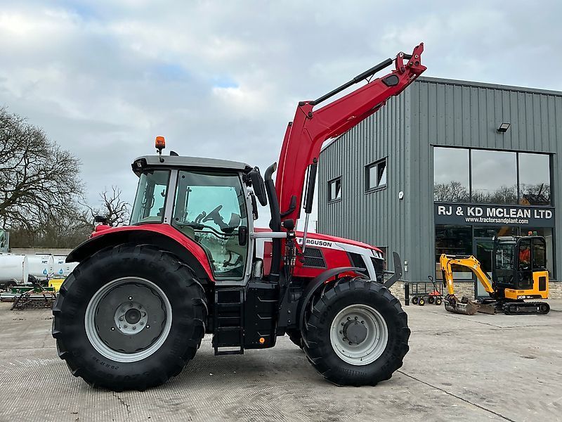 Massey Ferguson 7S.180 Tractor €96,270