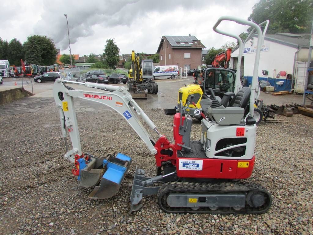 Takeuchi tb 210 r minibagger 18.000 eur Mini-pelle 18 000 €