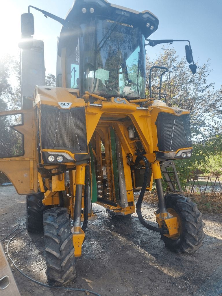E-FARM: GREGOIRE BESSON gl7 easyclean - Cosechadora de uvas - id 7METAHL - 120.000 € - Año: 2020 - Francia