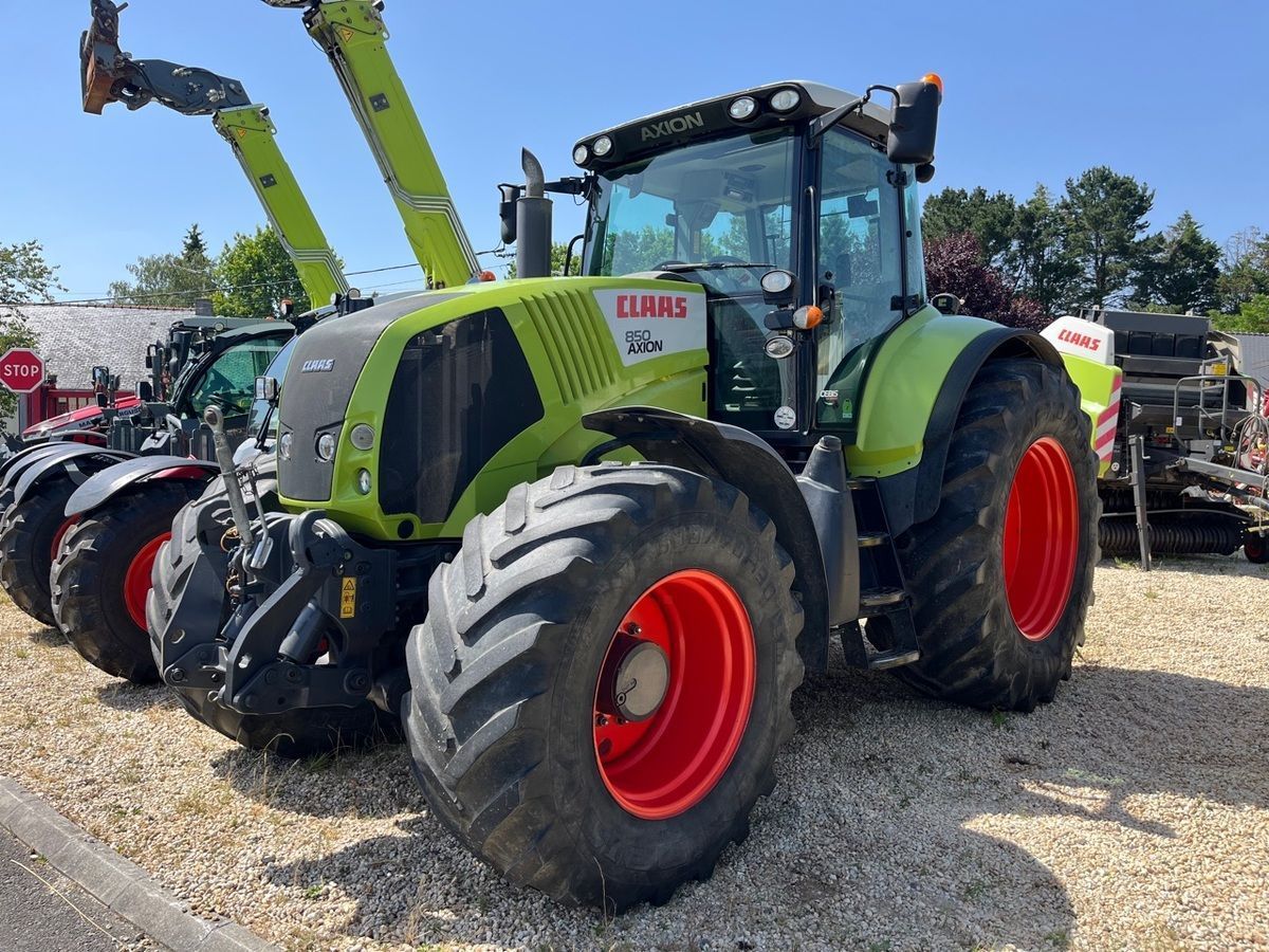 Claas Axion 850 Tractor €42,000