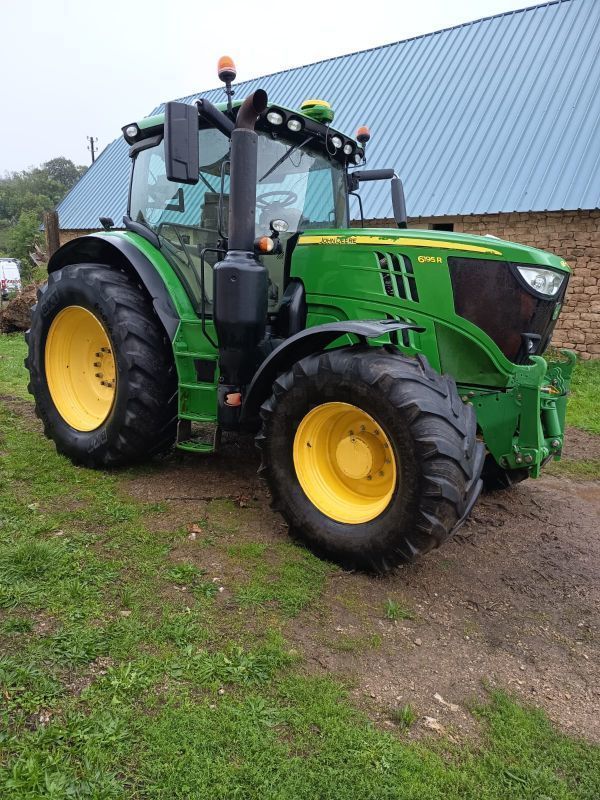 E-FARM: John Deere 6195 R - Tractor - id LMBKBDU - €67,000 - Year of construction: 2015 - Engine hours: 7,466,Engine power (HP): 195,France