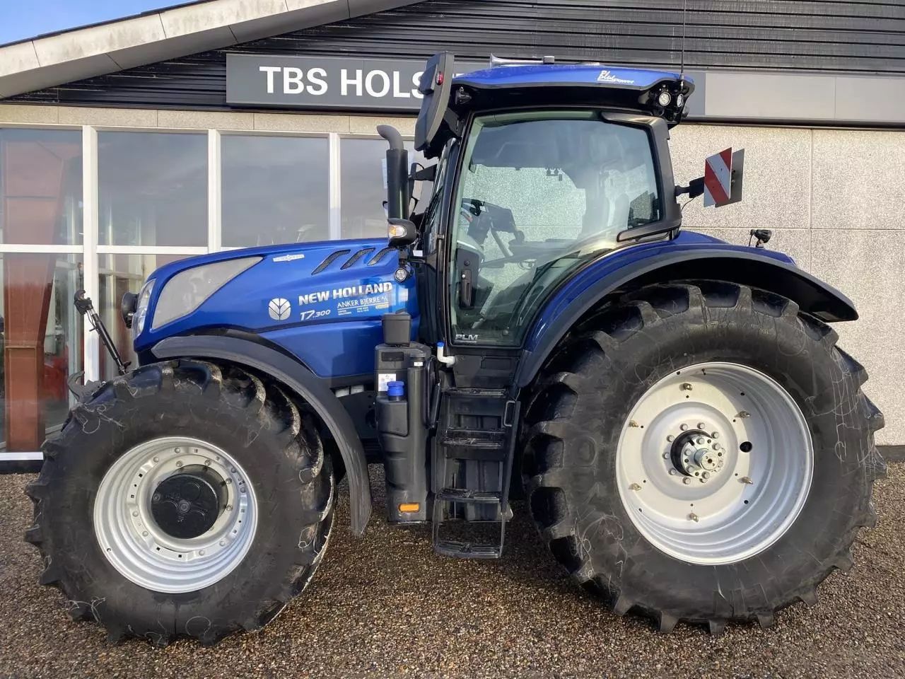 New Holland T7.300 Traktor 160 353 EUR