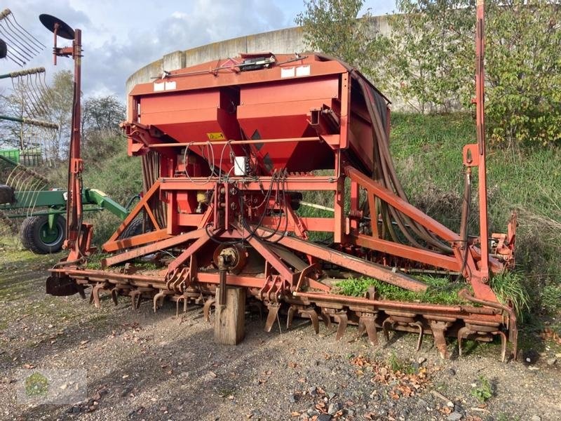 Kuhn Megant 450-32 drillingcombination €6,000