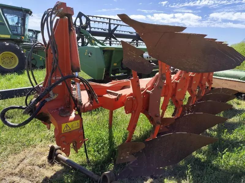 Kuhn vari-m 151 Pług 8900 €