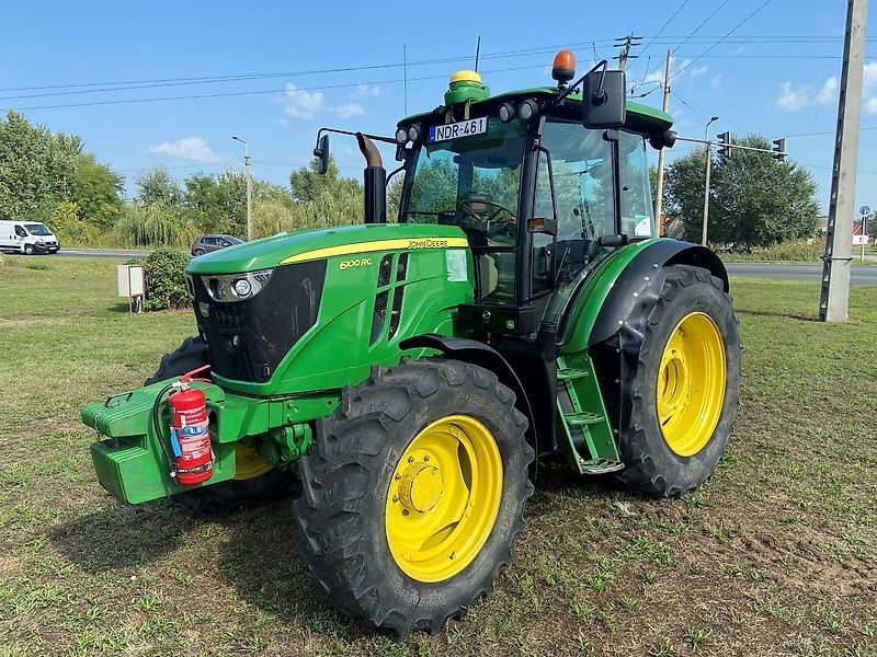 E-FARM: John Deere 6100 RC - Traktor - id IPJBLV6 - 47.242 € - Baujahr: 2015 - Abgelesene Motorstunden: 9.375,Motorleistung (PS): 100,Ungarn
