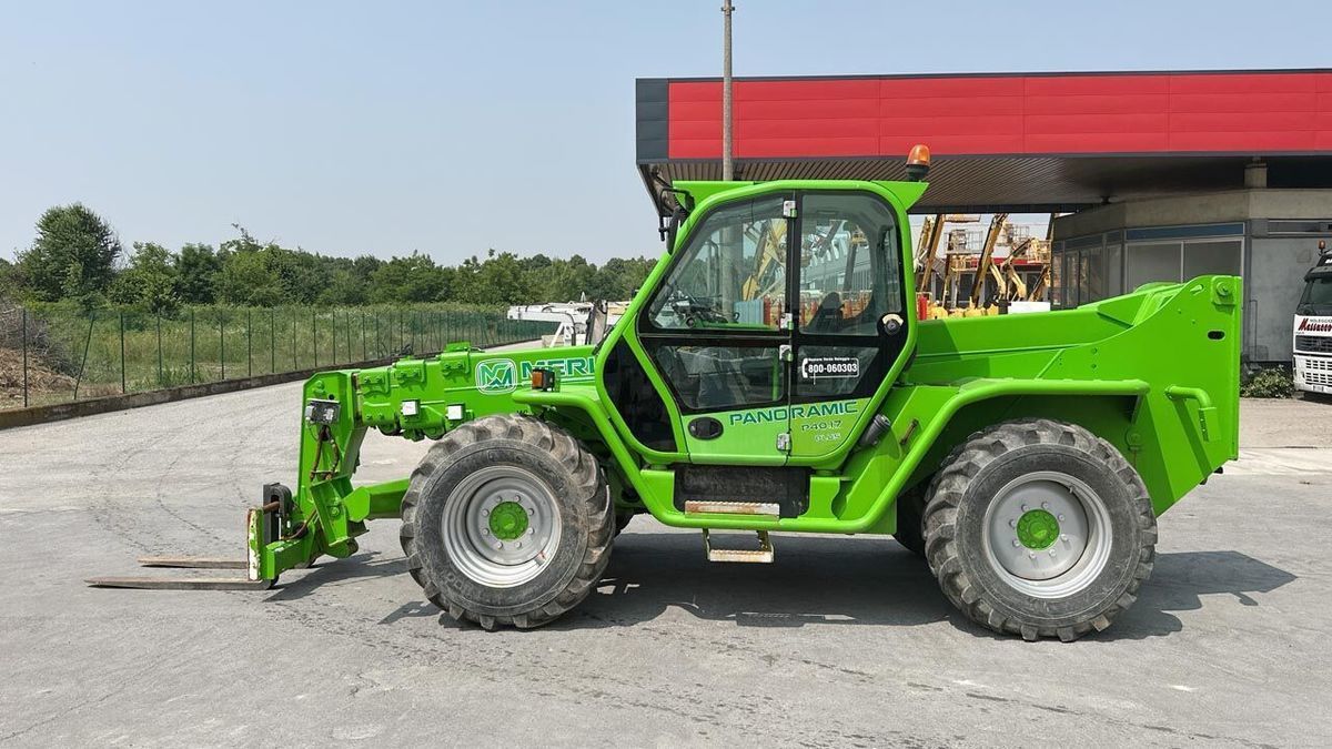 E-FARM: Merlo p40.17 - Chargeur télescopique  - id NK5P2TC - 48 000 € - Année: 2008 - Lecture du nombre d'heure: 6 120,Italie