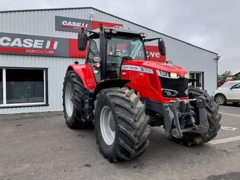 E-FARM: Massey Ferguson 7718S Exclusive - Tractor - id 3XHM6QT - 122.000 EUR - Anul: 2022 - Citeste ore: 1.650,Muterea motorului: 180,Franța