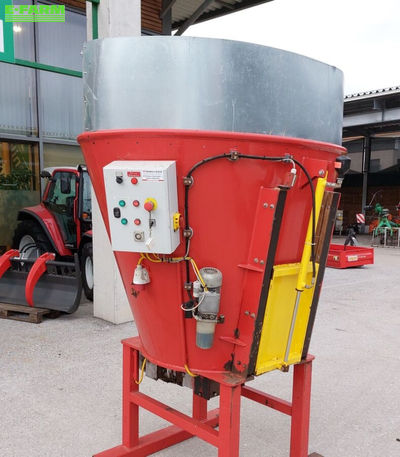 E-FARM: futtermischer - Animal husbandry equipment - id SUGWTHL - €4,075 - Year of construction: 2009 - Austria