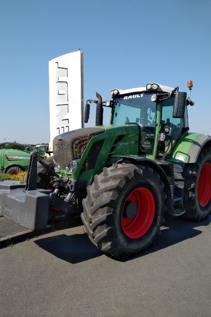 Fendt 824 Vario Profi Plus Трактор 90 000 €