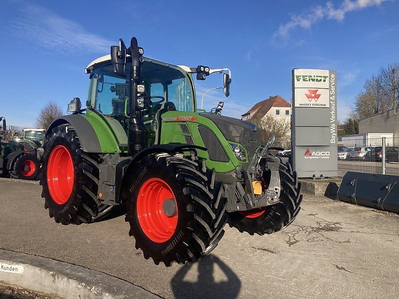 E-FARM: Fendt 516 Vario ProfiPlus - Tracteur - id 3YRPMMG - 165 000 € - Année: 2023 - Lecture du nombre d'heure: 695,Puissance du moteur (chevaux): 160,Allemagne