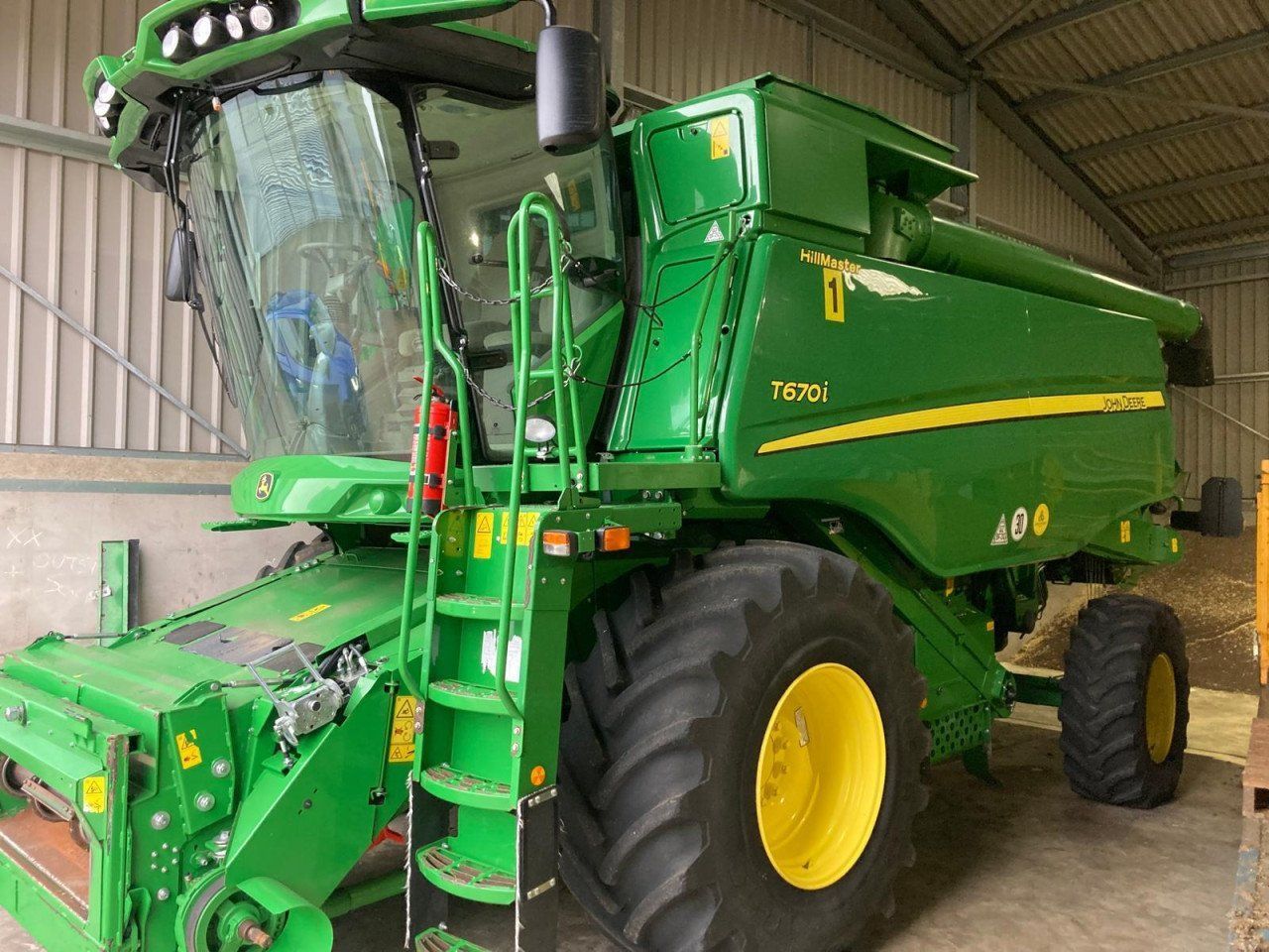 E-FARM: John Deere T 670 i - Комбайн - id LXYCDLW - 187 457 € - Год выпуска: 2020 - Отработанные часы: 1 303,Великобритания