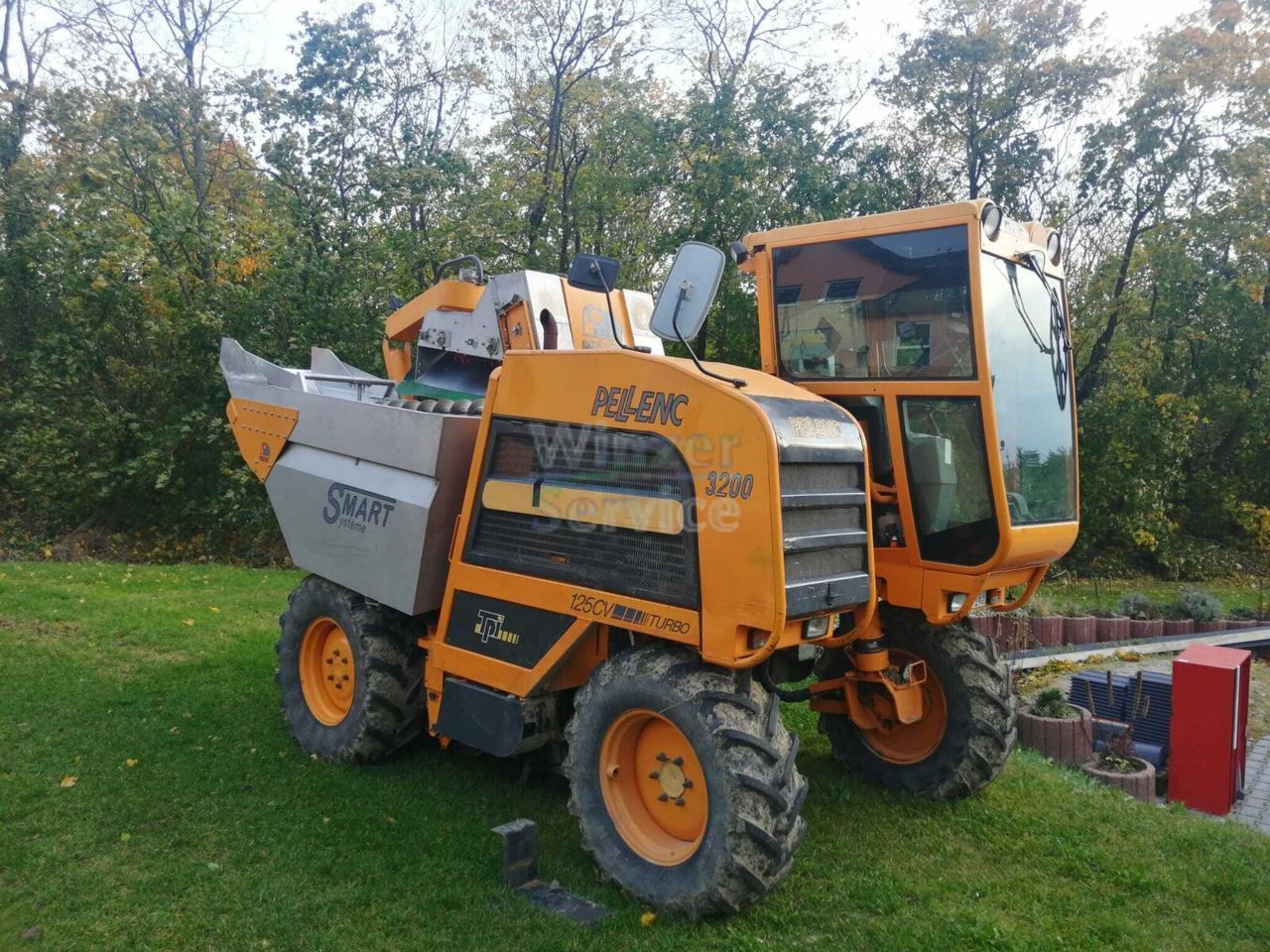 E-FARM: Pellenc 3200 - Szőlőszüretelő - id 1HMUXVQ - 24 000 EUR - Németország