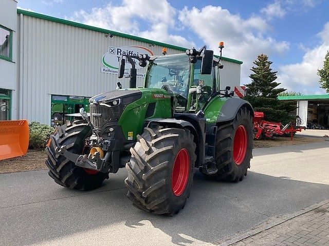 Fendt 728 Vario Profi Plus Tractor €222,250