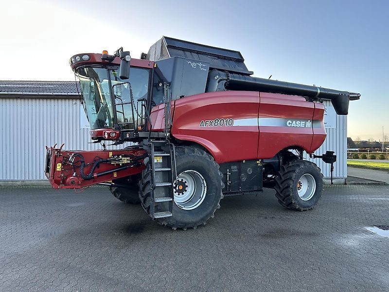 Case IH Axial-Flow 8010 Kombajn zbożowy 68 918 €